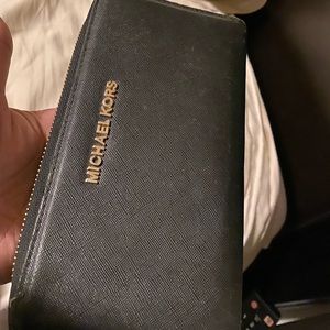 Michael kors wallet